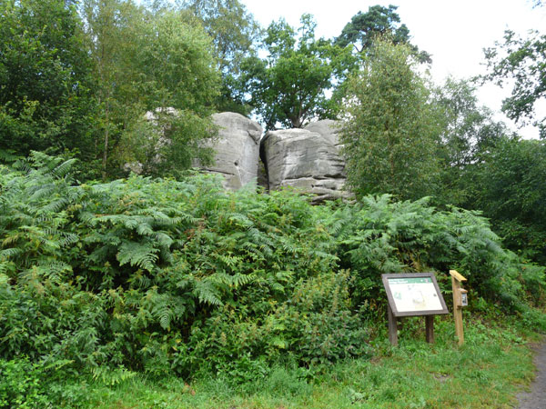 Eridge Rocks - entrance